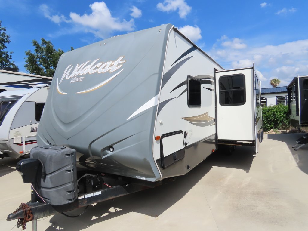 2016 Forest River WILDCAT MAXX 30DBH in conroe TX
