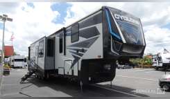 2023 Heartland CYCLONE 4006 Fifth Wheel Toy Hauler RV