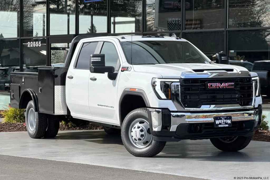 2026 GMC Sierra 3500 HD Chassis Cab in Gresham, OR