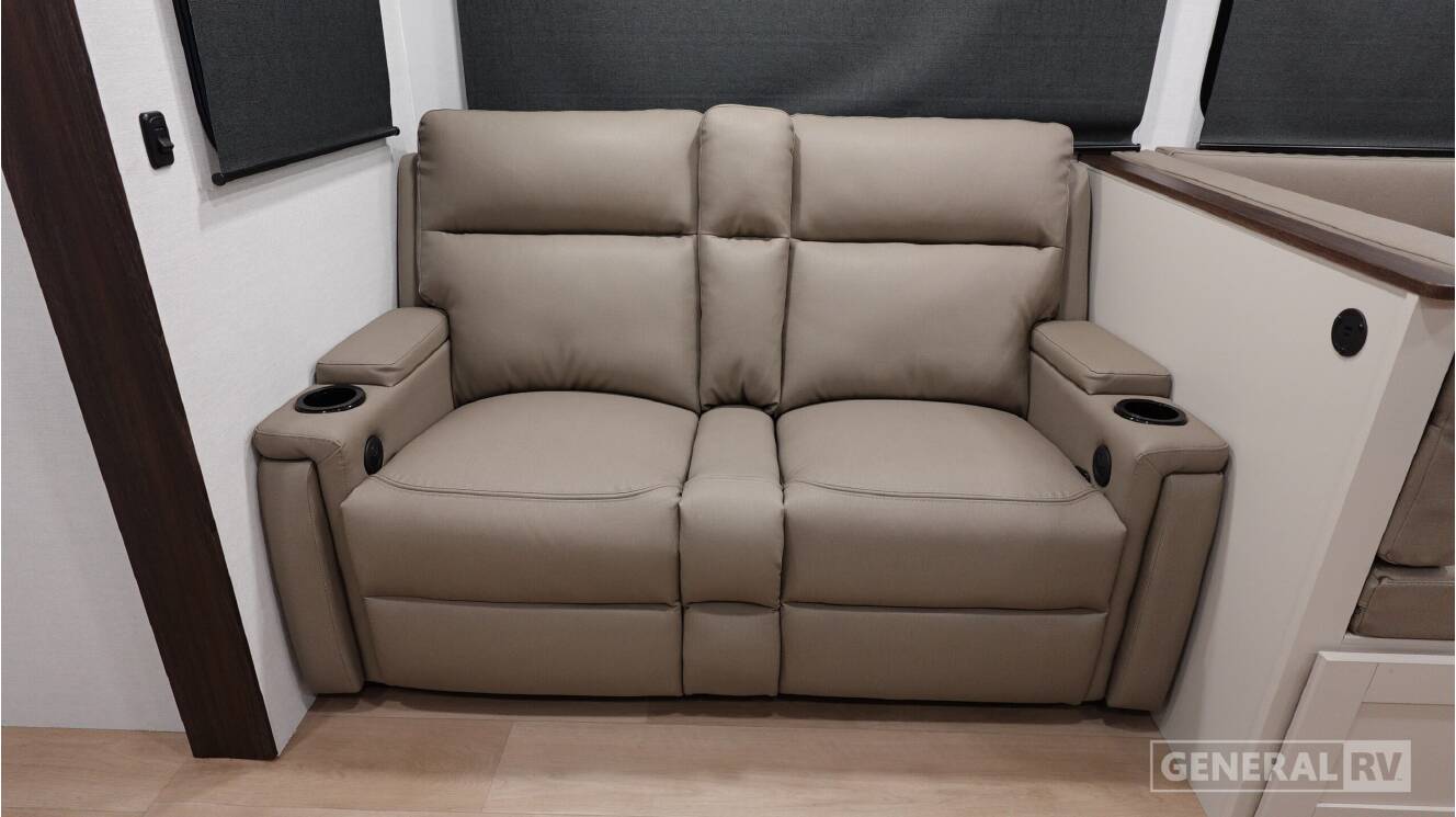 A photo of this 2027 Alliance Rv DELTA 262RB
