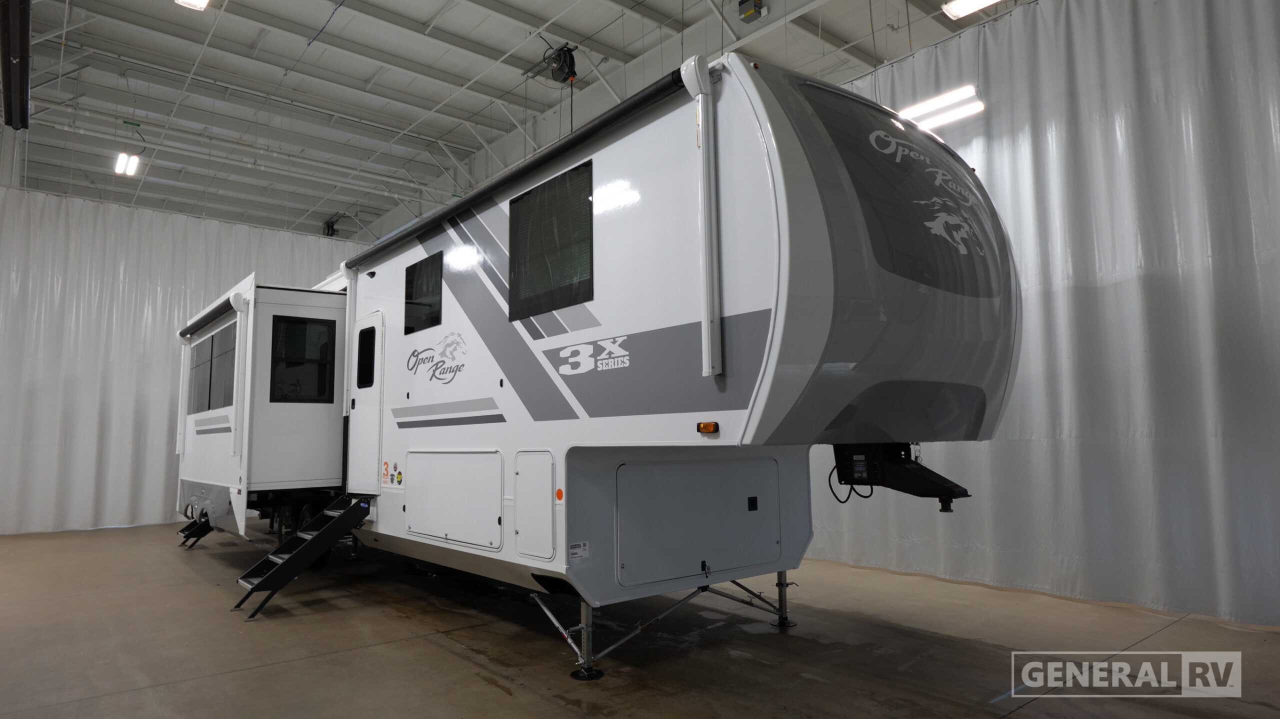 2027 Highland Ridge Rv OPEN RANGE 3X 390TBS in north canton OH
