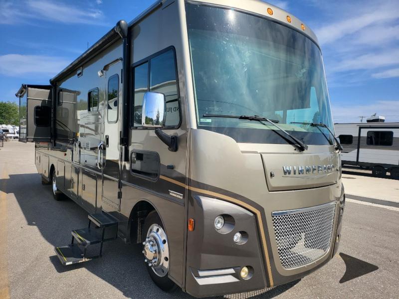 2022 Winnebago Adventurer 35F in ludington MI