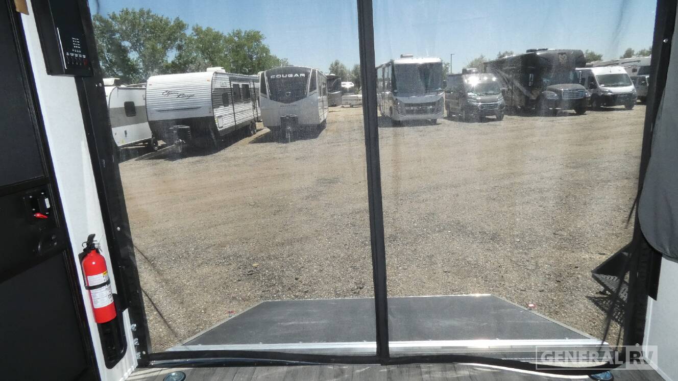 A photo of this 2026 Modern Buggy HOPPER HOP2