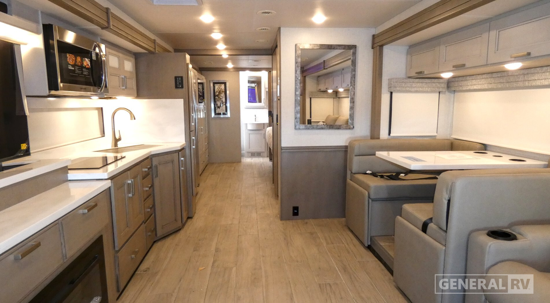 2027 Thor Motor Coach PASADENA SV 38DX in longmont CO