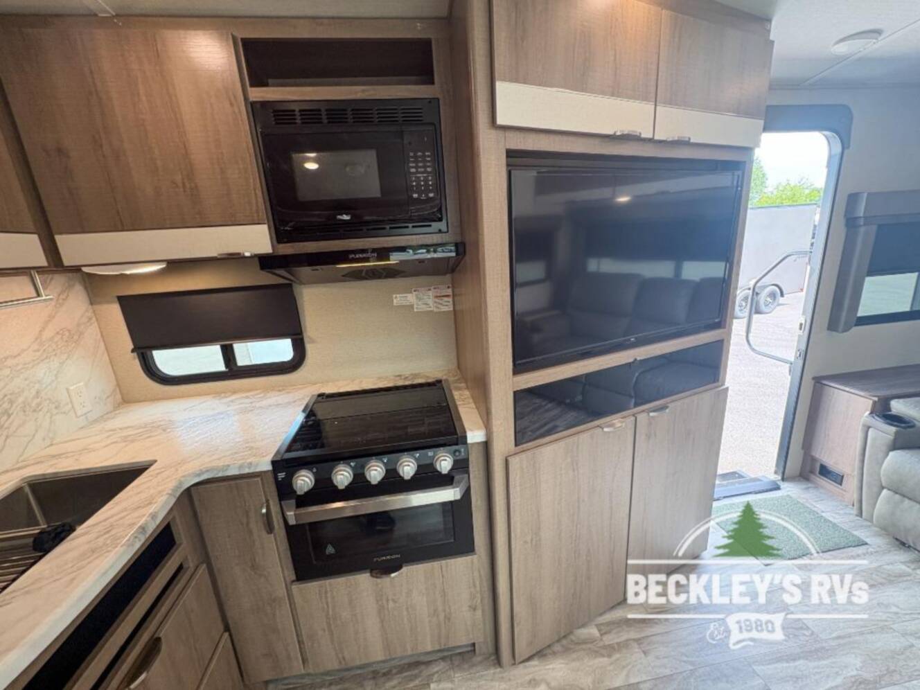 A photo of this 2021 Grand Design Imagine 2500RL