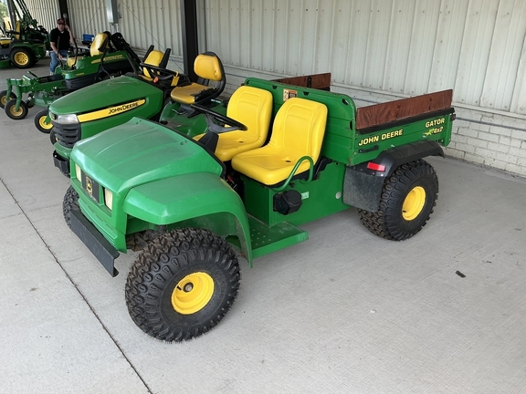 2000 John Deere 4X2 in Dyersburg, TN