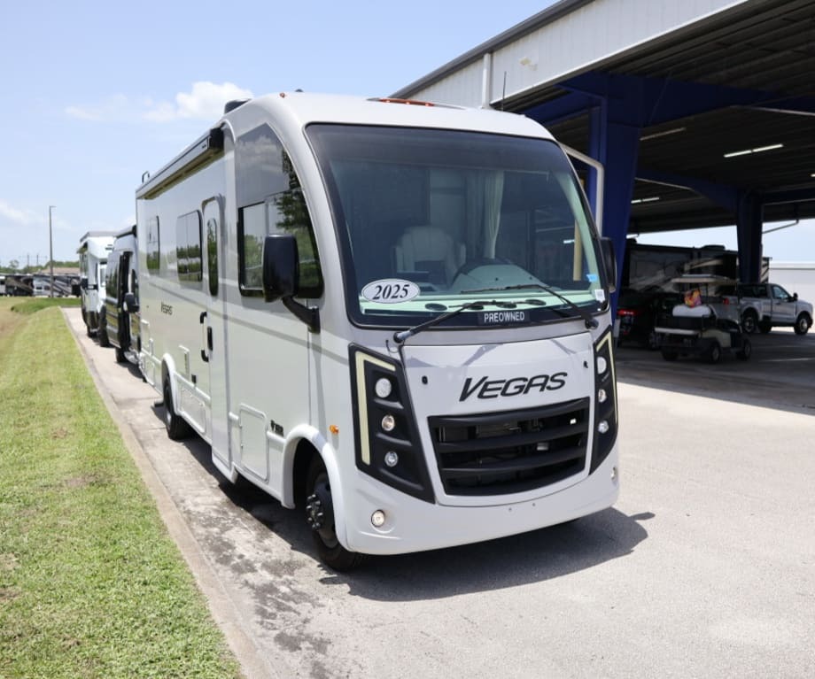 2025 Thor Motor Coach VEGAS 26.1 in sanford FL