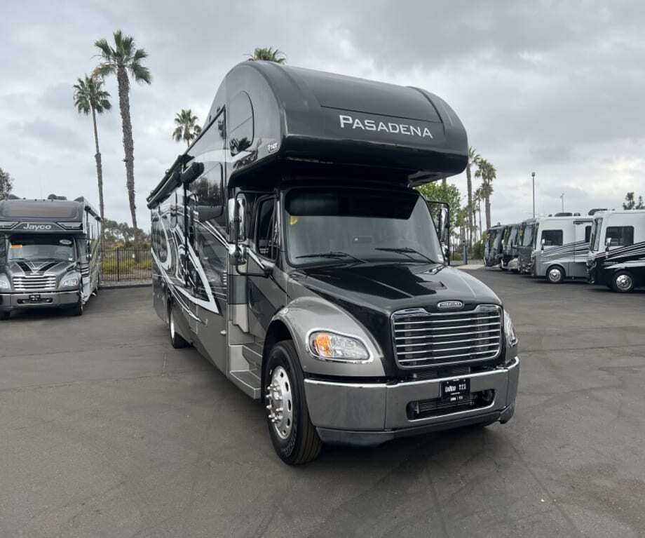 2023 Thor Motor Coach PASADENA 38FX RV
