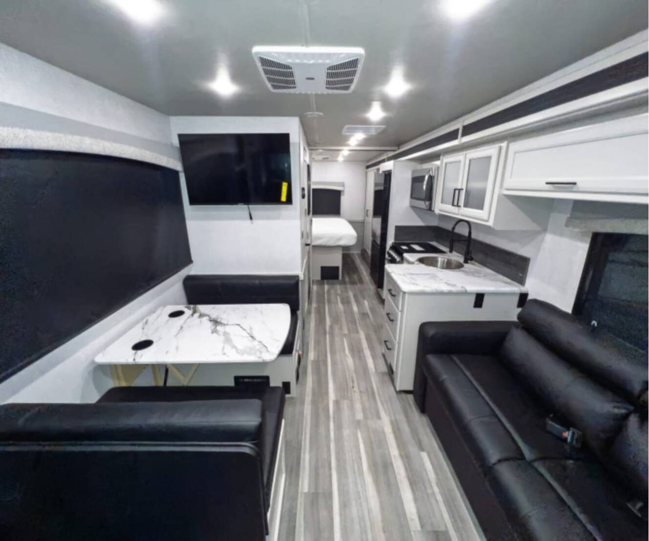 A photo of this 2027 Fleetwood FLAIR 29M