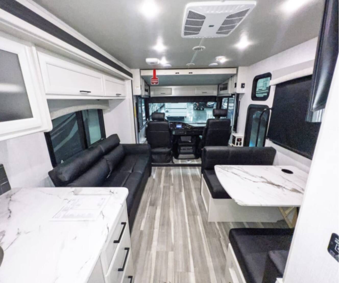A photo of this 2027 Fleetwood FLAIR 29M