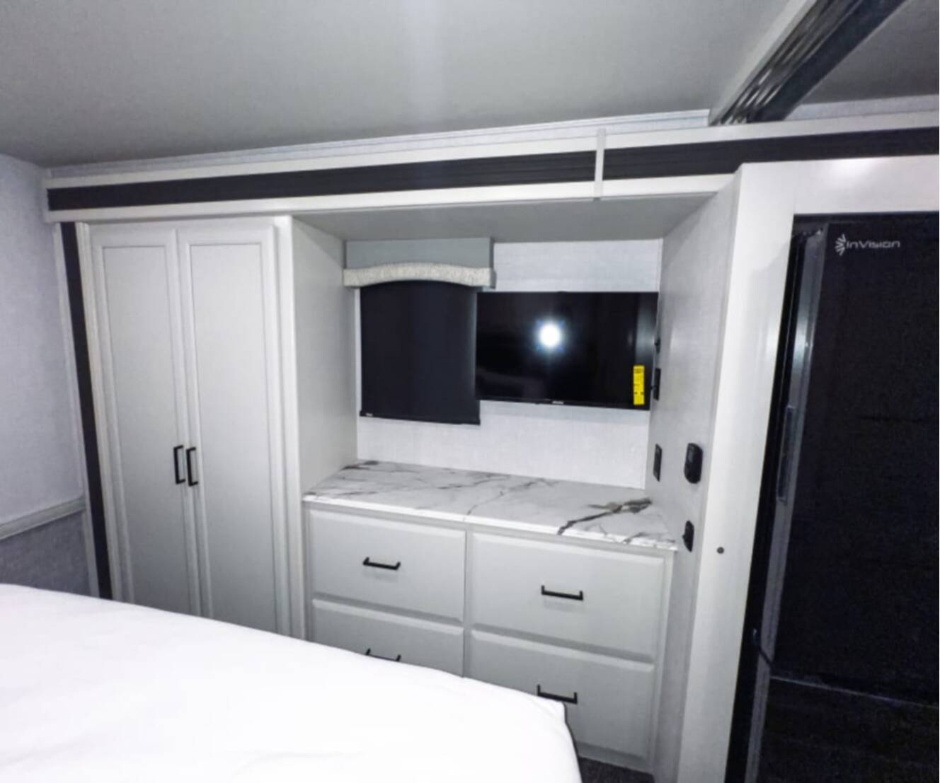 A photo of this 2027 Fleetwood FLAIR 29M