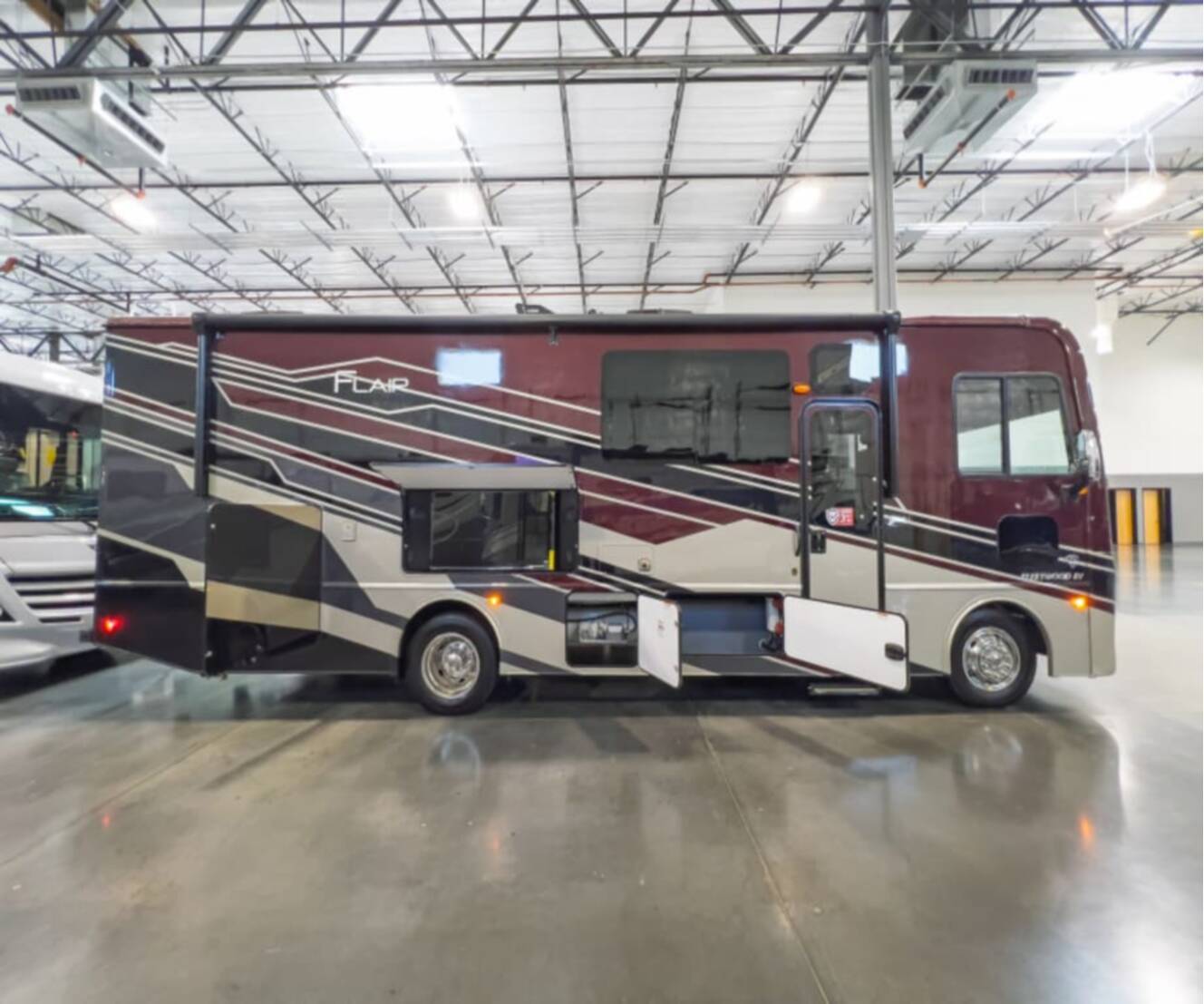 A photo of this 2027 Fleetwood FLAIR 29M