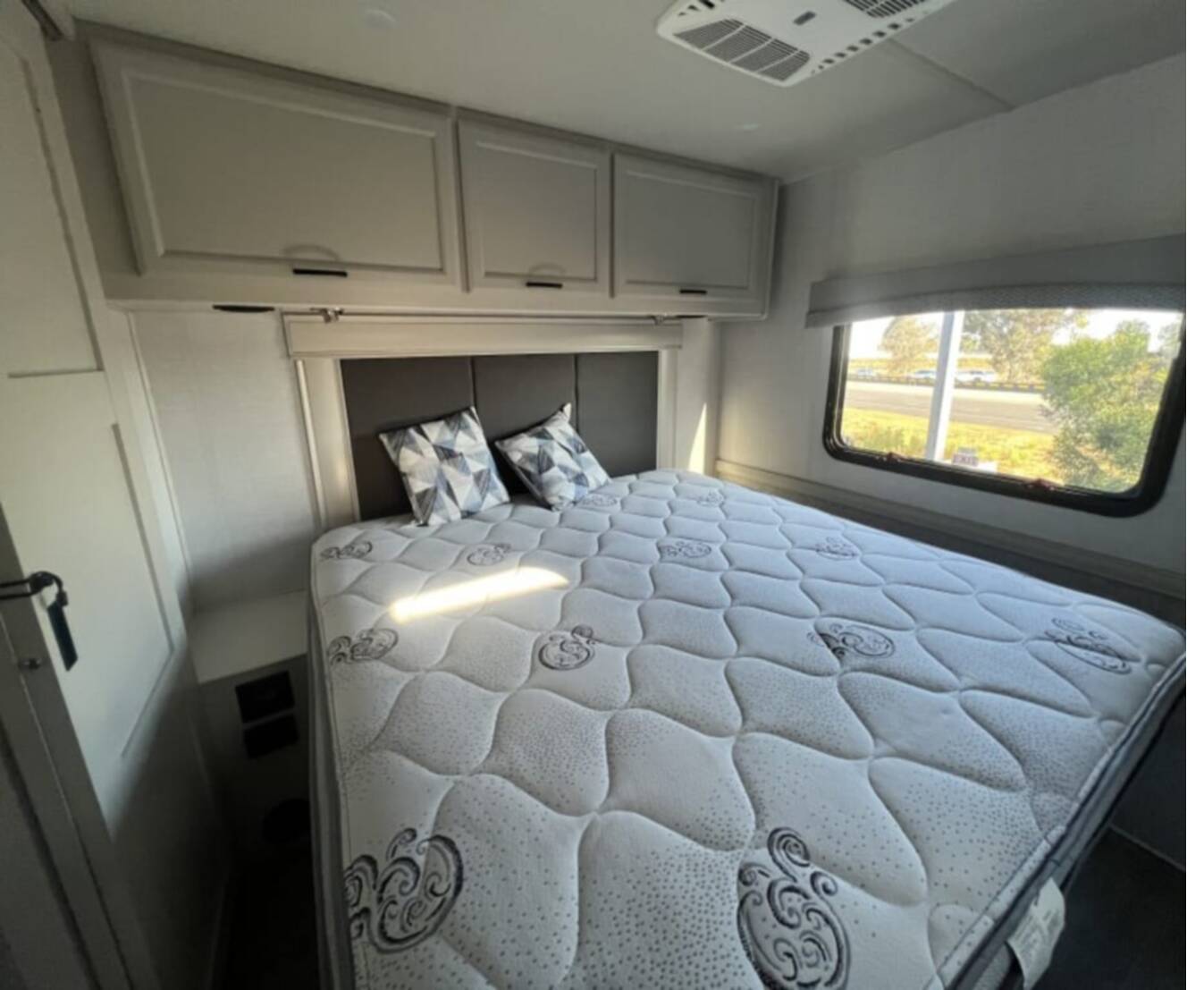 A photo of this 2024 Fleetwood FLAIR 29M