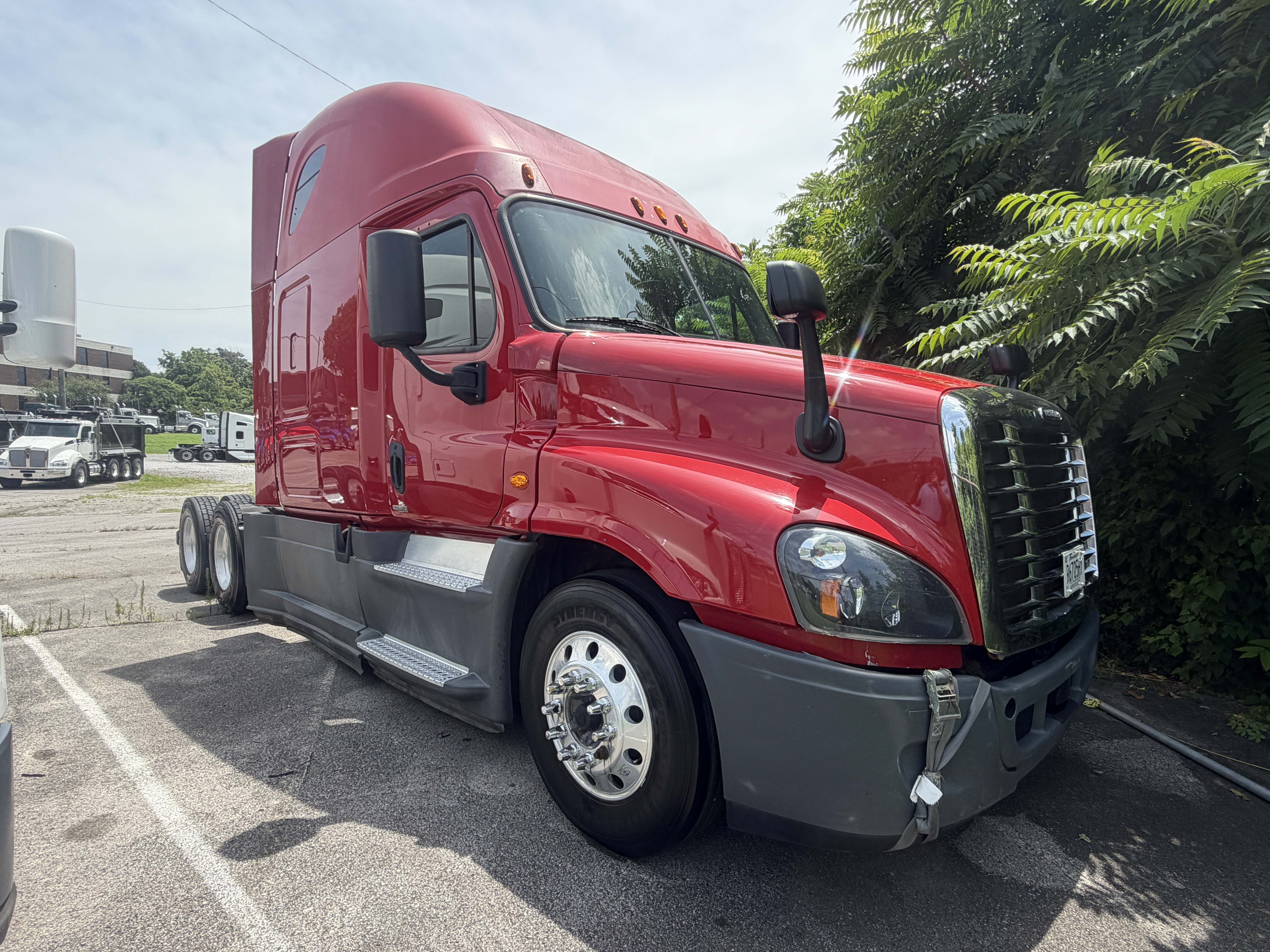 2015 FREIGHTLINER CASCADIA 125 in Nashville, TN