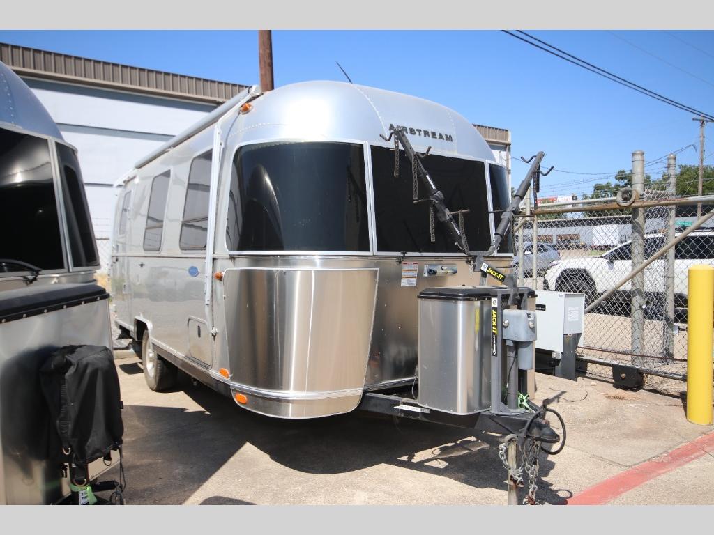 View more photos of this listing