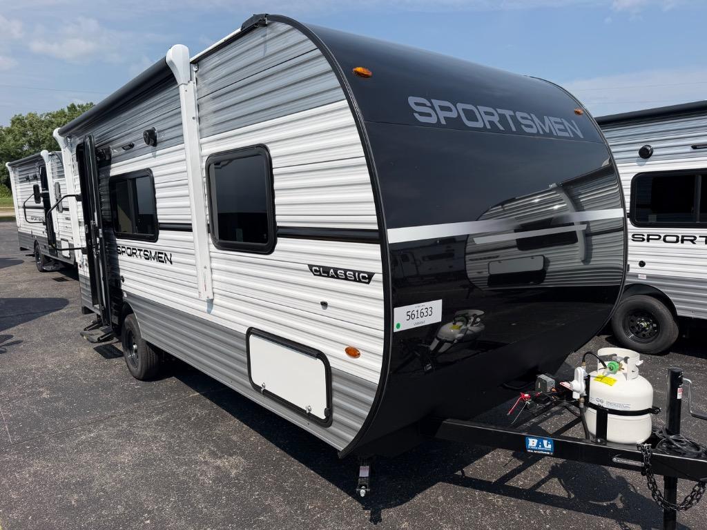 2027 Kz Sportsmen Classic 160QB in appleton WI