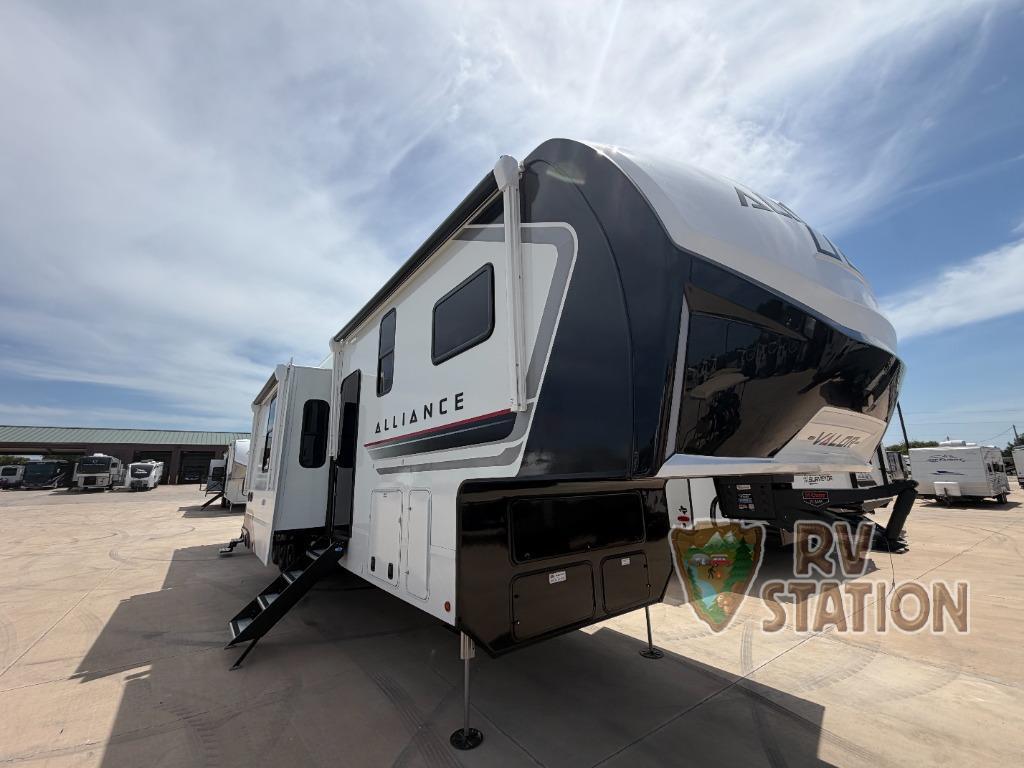 2027 Alliance Rv Valor 4216 Fifth Wheel Toy Hauler RV