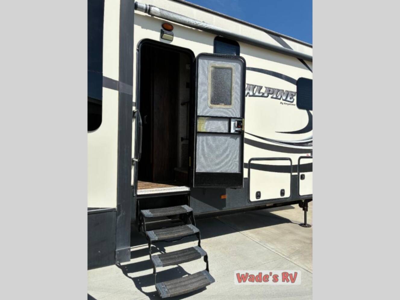 A photo of this 2015 Keystone Rv Alpine 3900RE