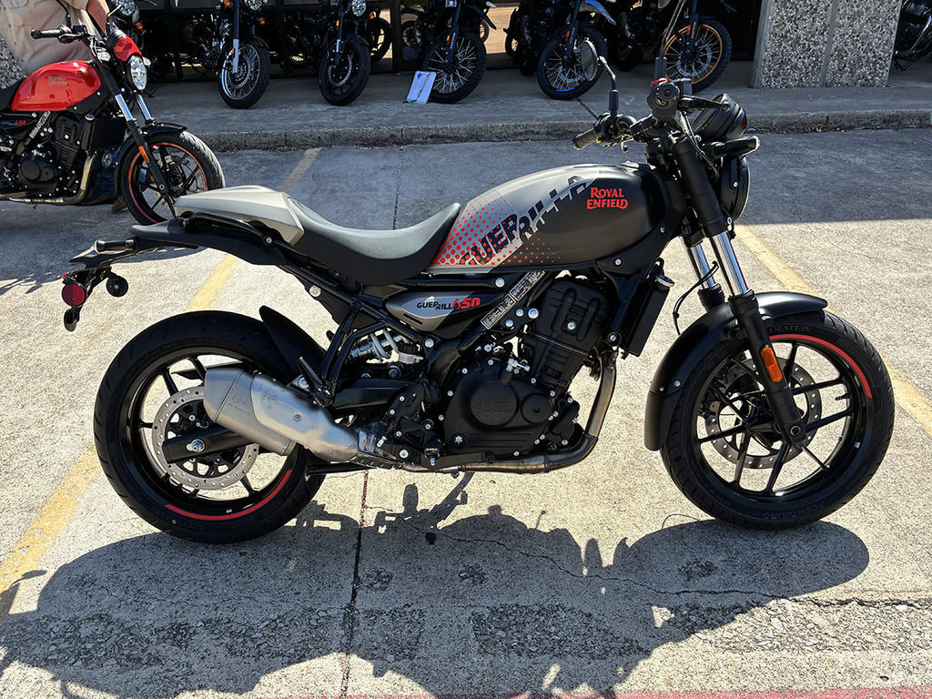 2027 Royal Enfield Guerrilla 450 Apex Black 450 in Plano, TX