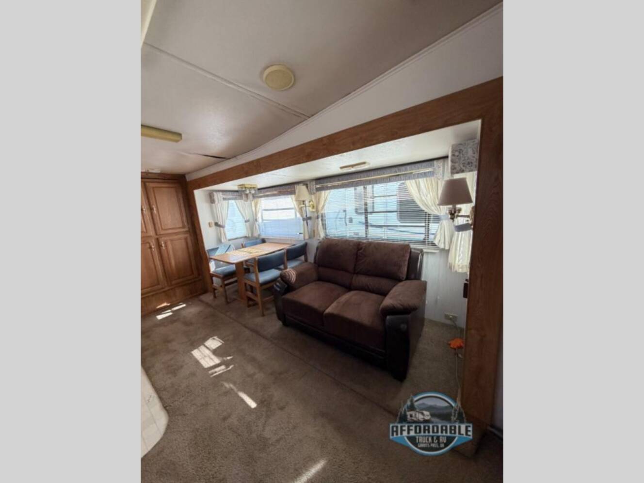 A photo of this 1994 Hitchiker HitchHiker HHII 26RKUG
