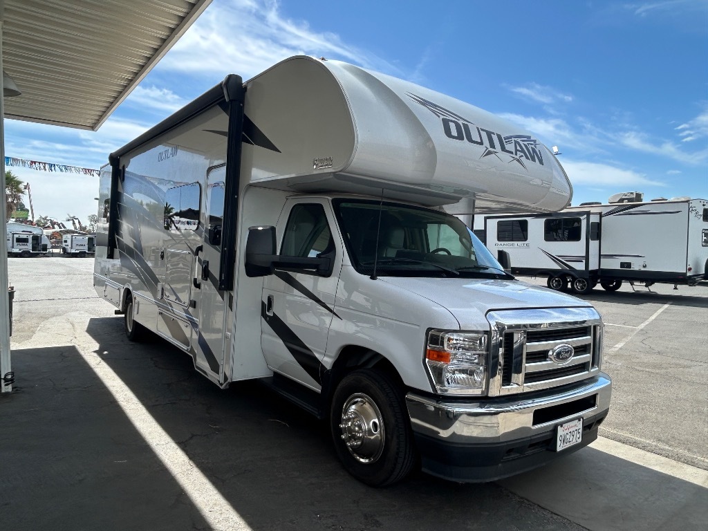 2024 Thor Motor Coach Outlaw 29T in moreno valley CA