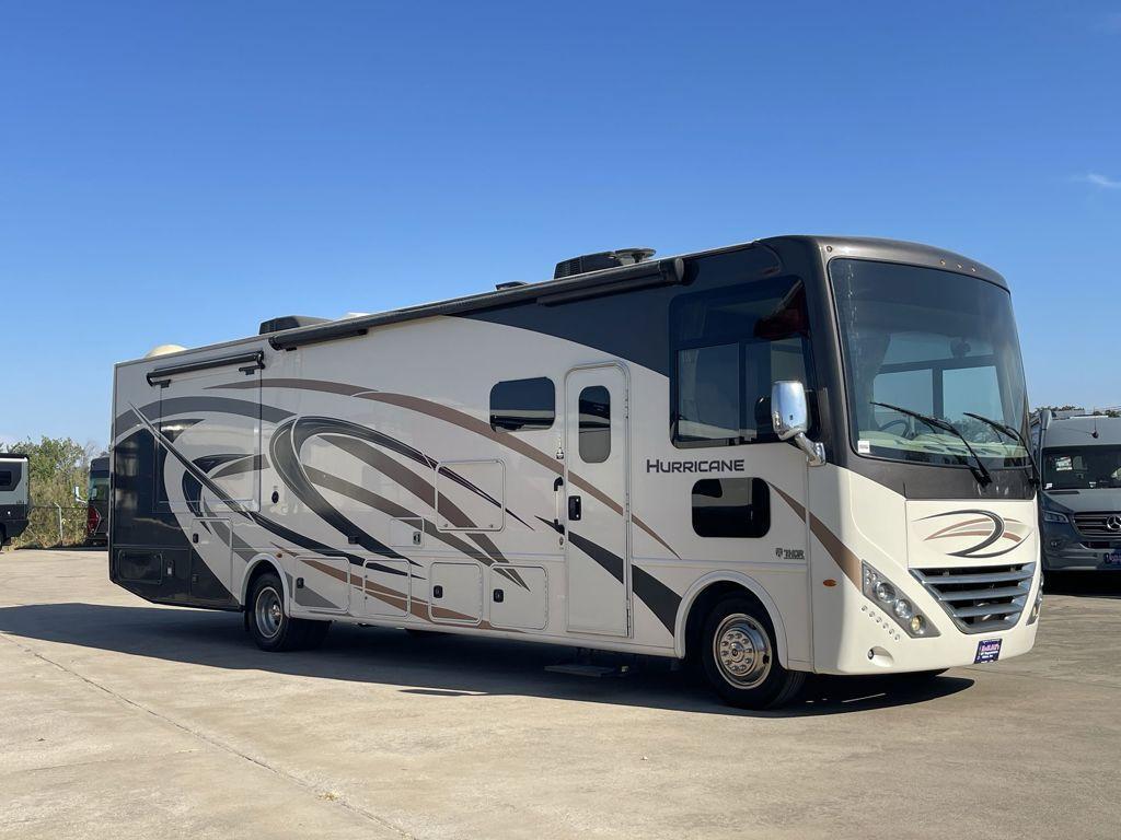 2019 Thor Motor Coach Hurricane 35M in corinth TX