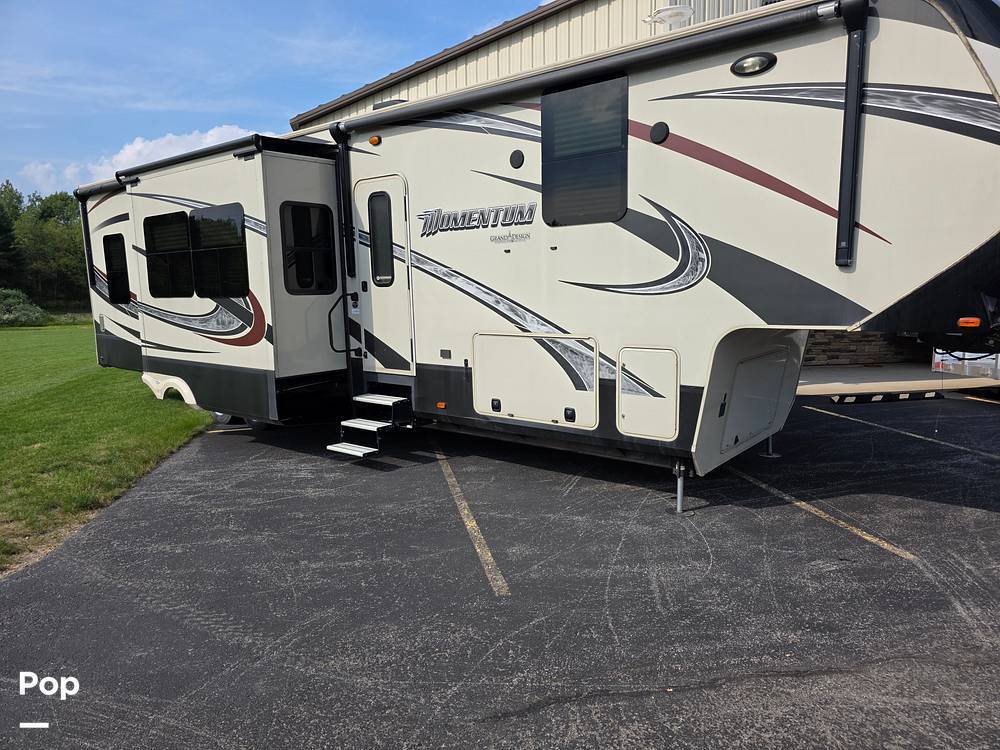 2015 Grand Design Momentum 385TH in elma NY