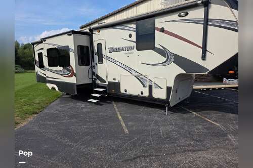 2015 Grand Design Momentum 385TH in elma NY
