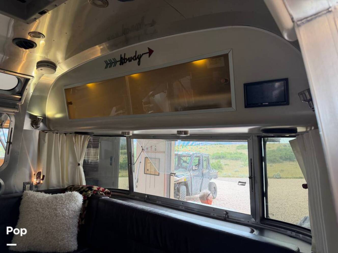 A photo of this 2016 Airstream International 30 Signature