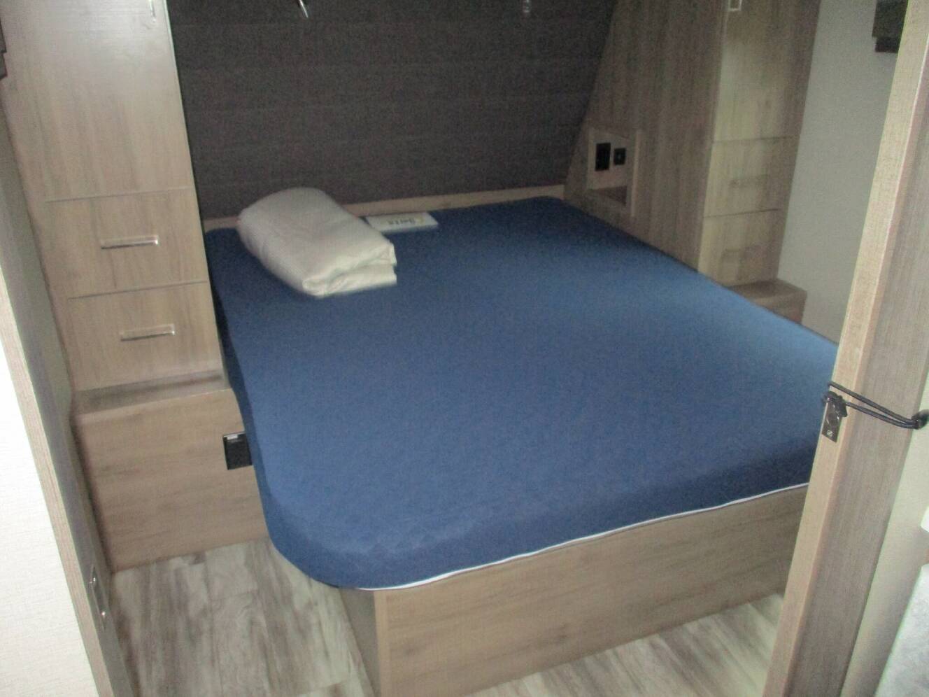 A photo of this 2022 Grand Design Imagine 2600RB