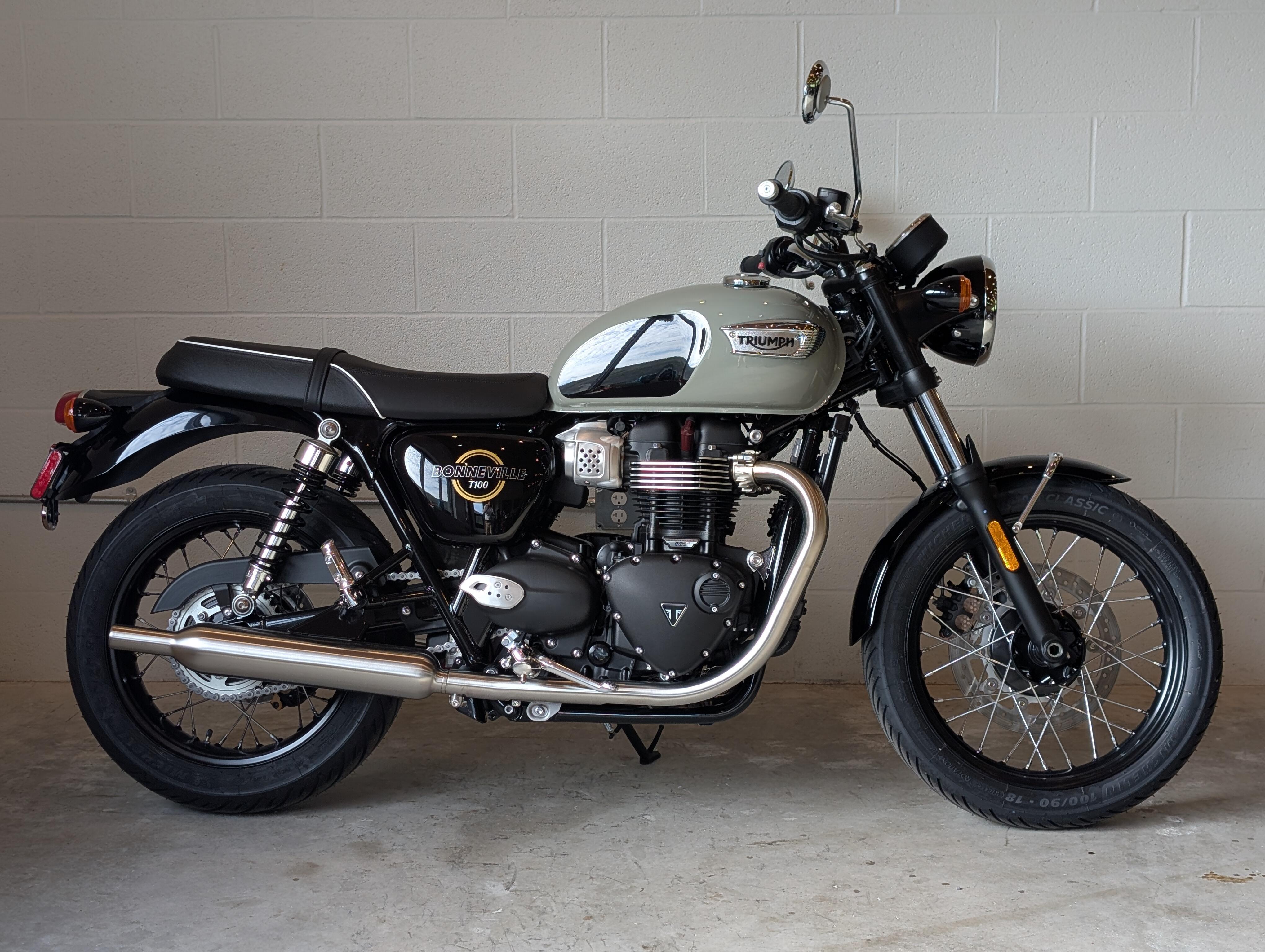 2026 Triumph Bonneville T120 BASE in Port Clinton, PA