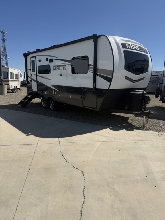 2025 Forest River Rockwood Mini Lite 2205S in los banos CA