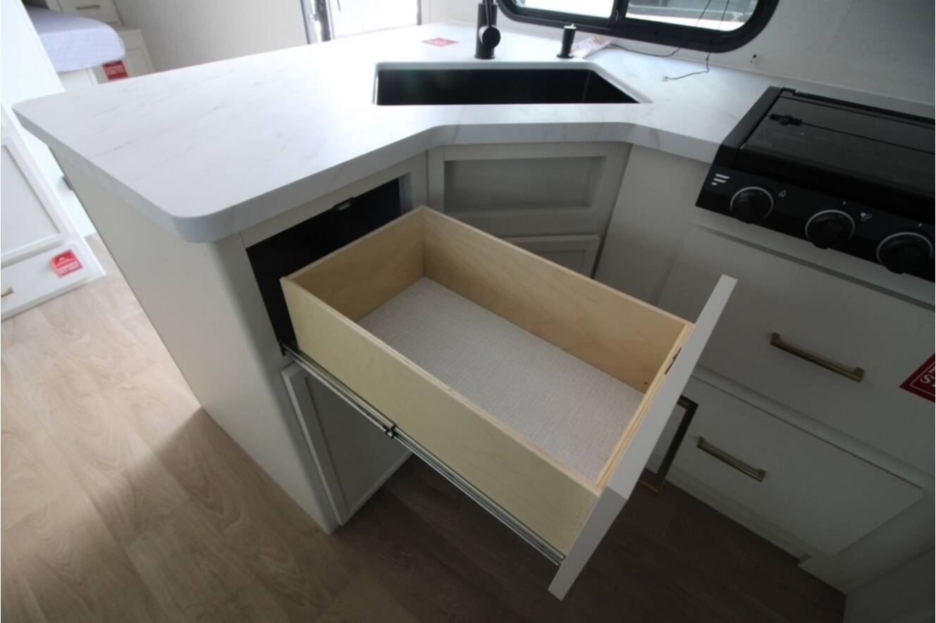 A photo of this 2027 Grand Design Transcend 325BHT