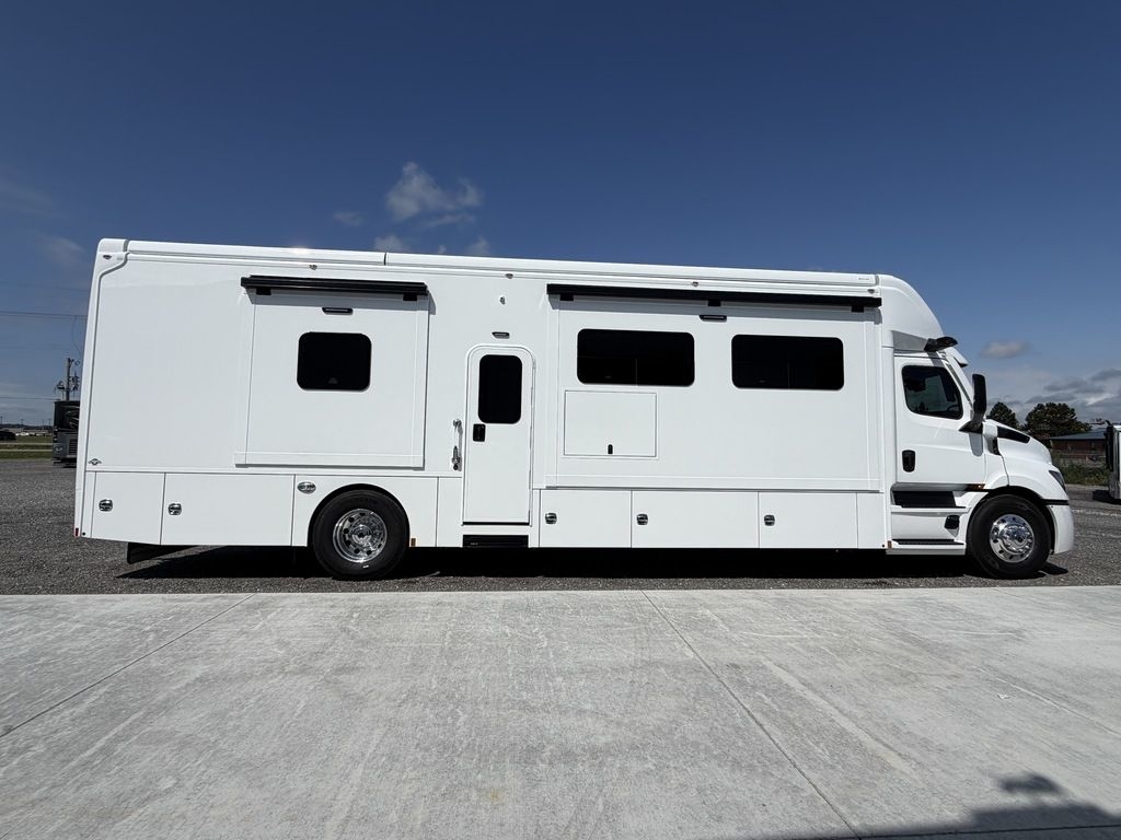 2027 Renegade Explorer 40ERB in scott city MO