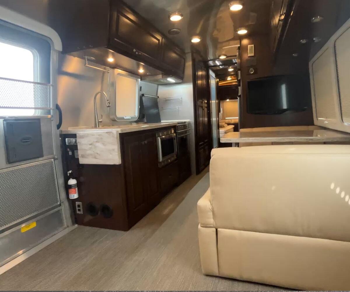 2016 Airstream Classic 30RB Twin in columbus OH