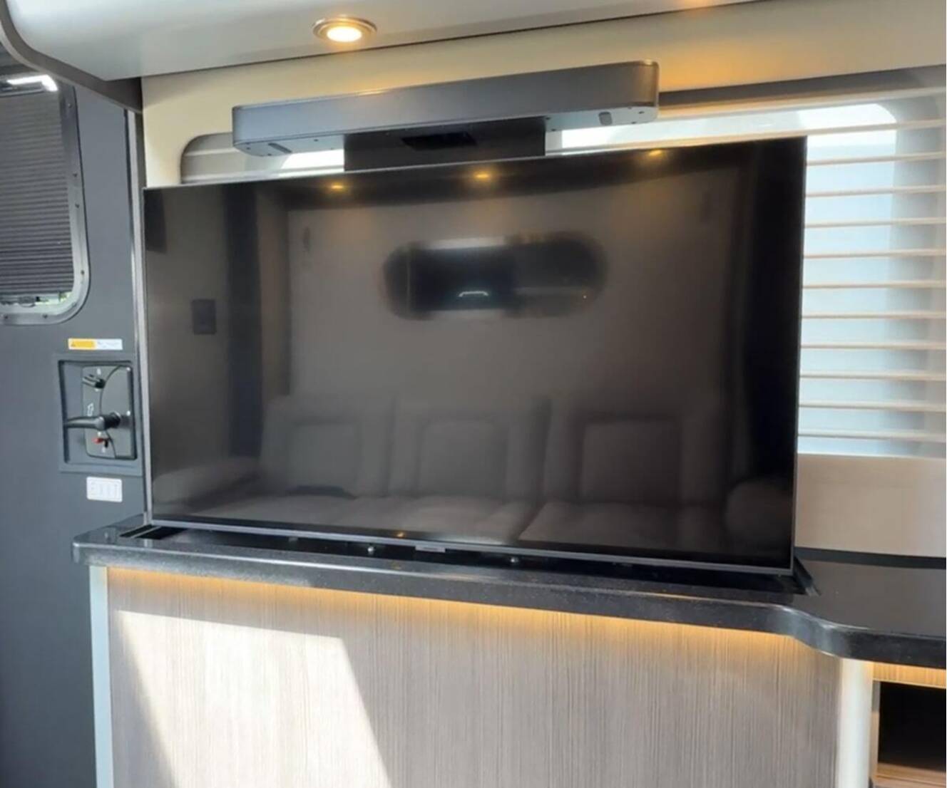 A photo of this 2026 Airstream Atlas