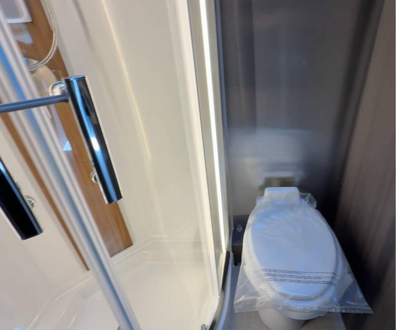 A photo of this 2026 Airstream Atlas