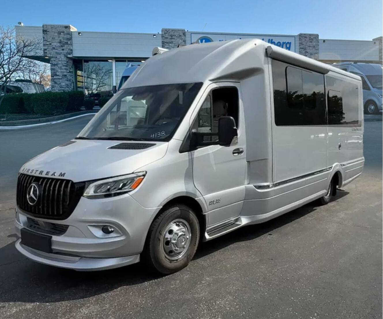 A photo of this 2026 Airstream Atlas