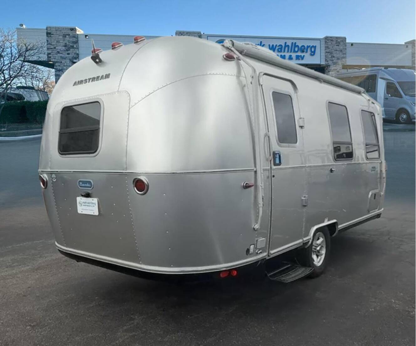 A photo of this 2026 Airstream Bambi 22FB