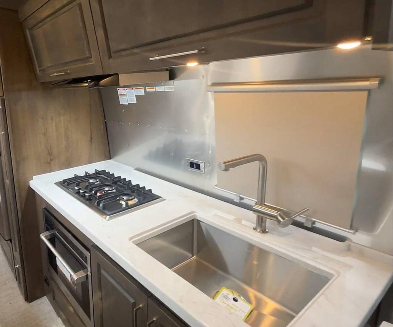 A photo of this 2026 Airstream Classic 28RB Queen
