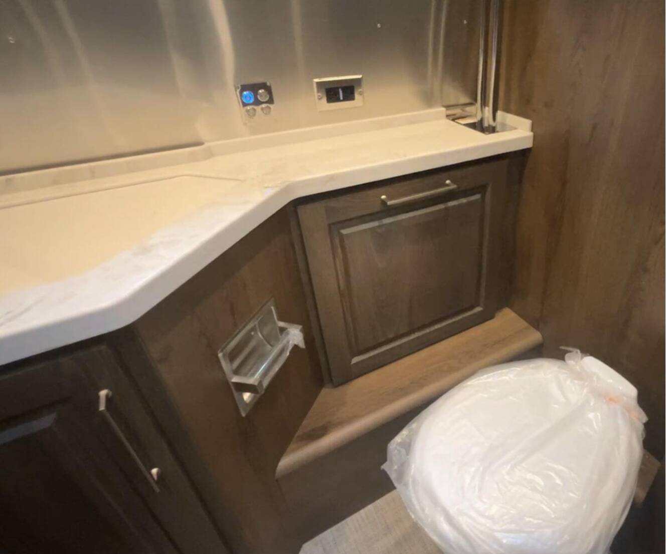 A photo of this 2026 Airstream Classic 28RB Queen