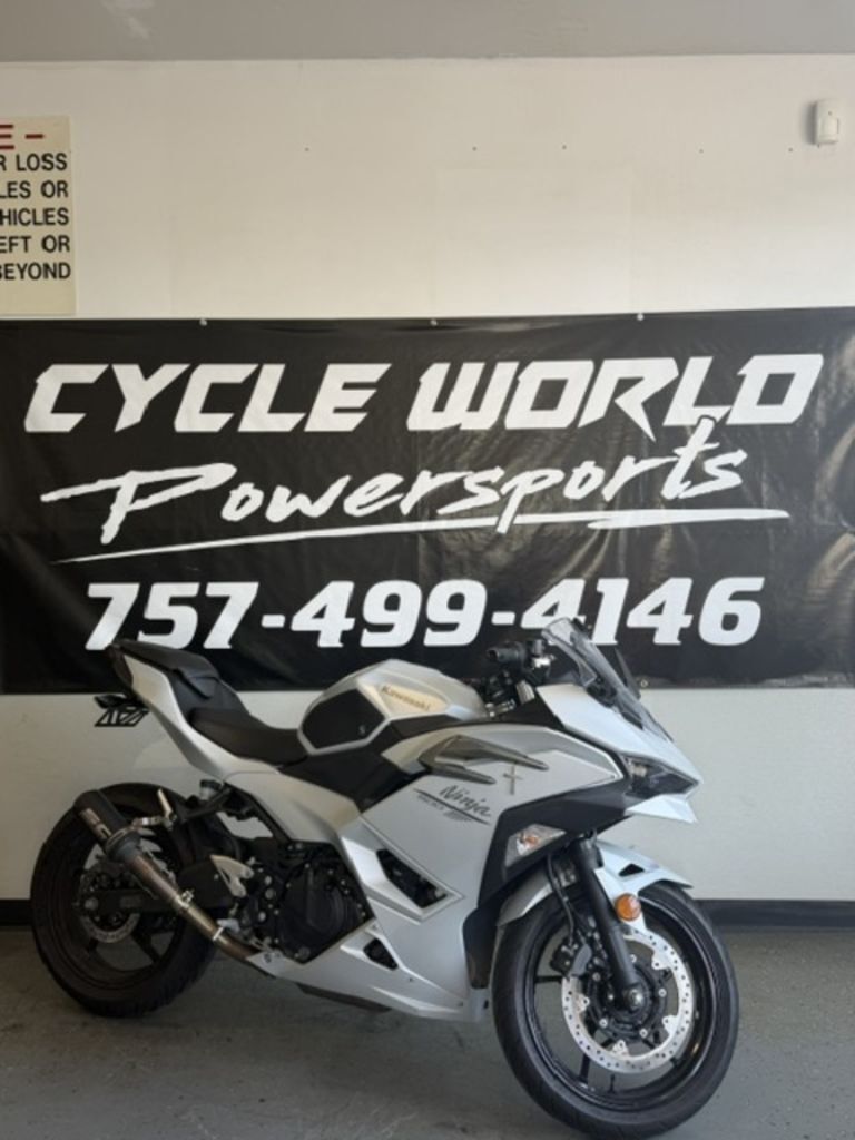 2025 Kawasaki Ninja® 500 ABS Passion Red/Metallic Flat Spark Black ABS in Virginia Beach, VA