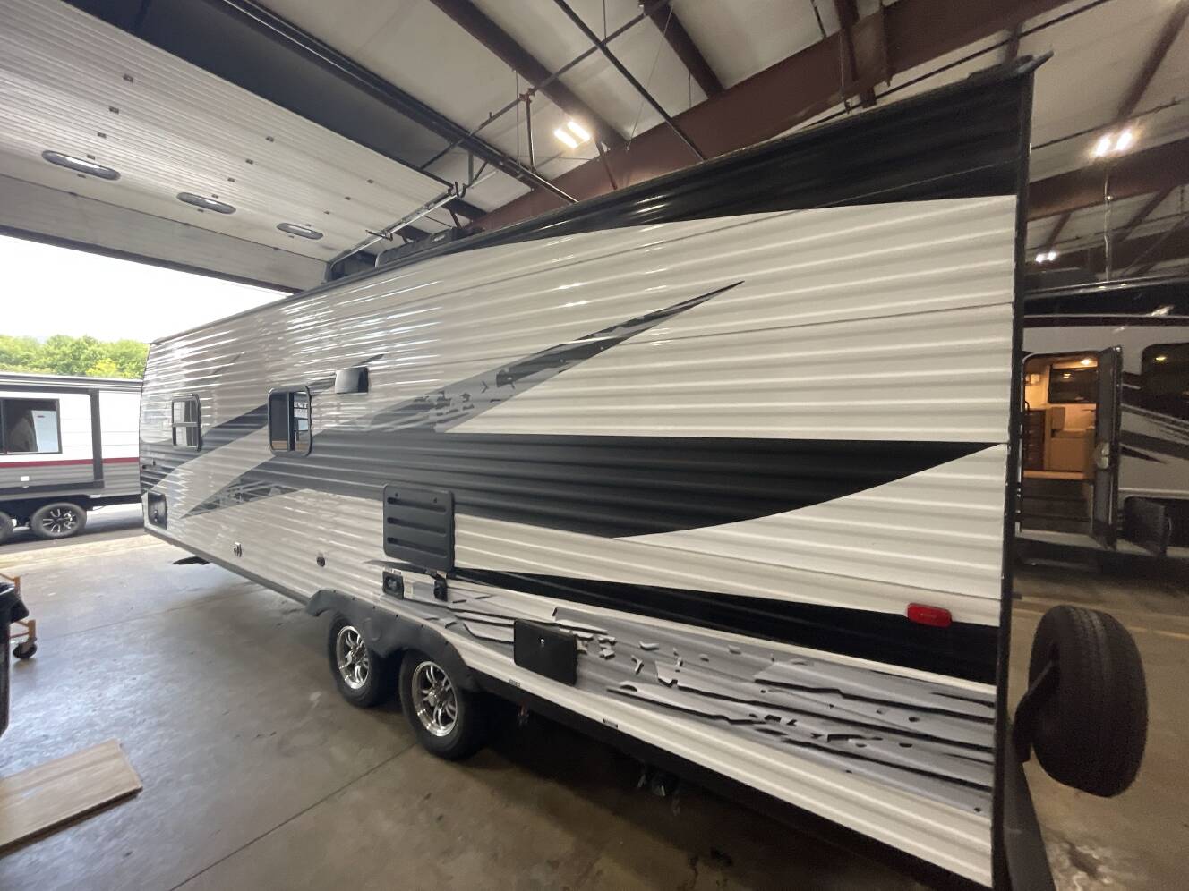 A photo of this 2022 Chinook DREAM 260BH