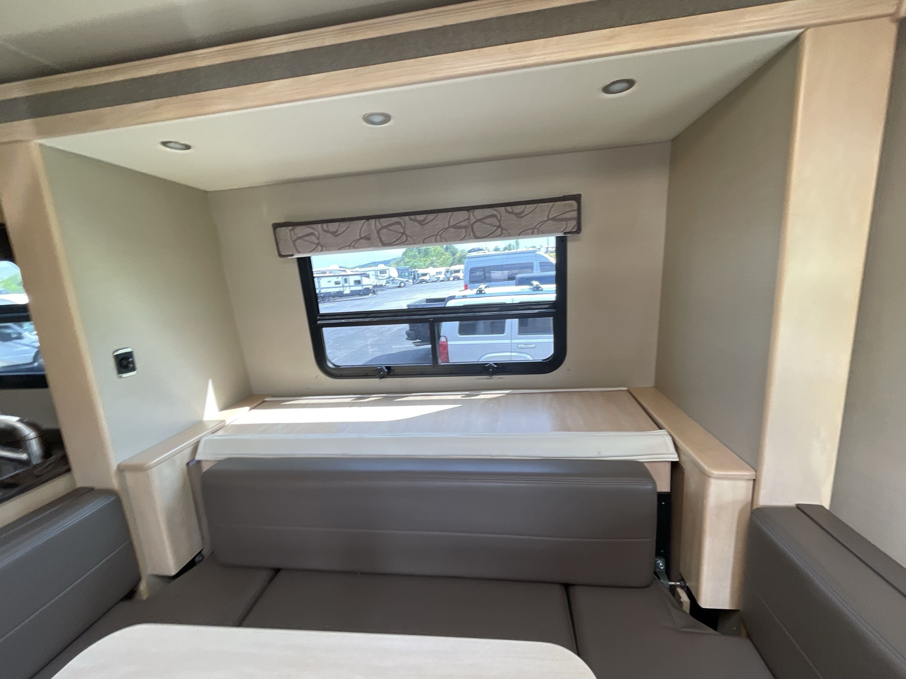 2014 Leisure Travel UNITY U24MB in hendersonville NC