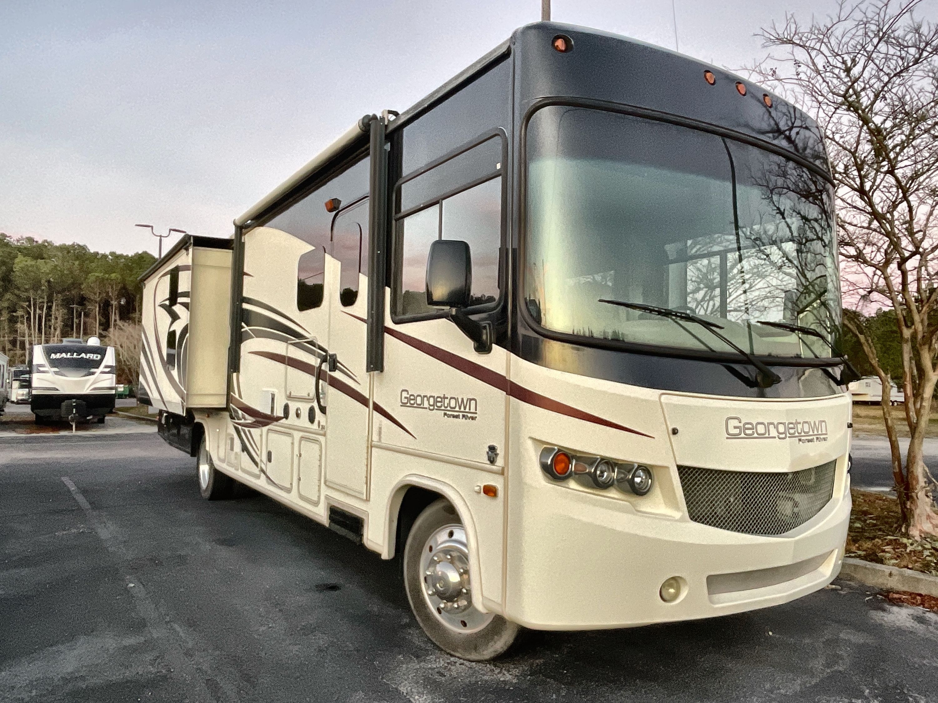 2017 Forest River GEORGETOWN 364TS in ridgeland SC