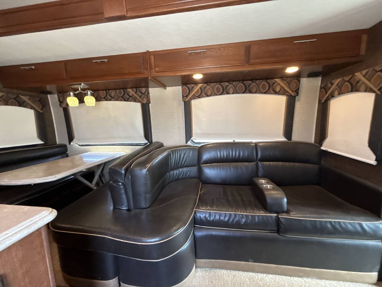 A photo of this 2013 Dynamax DX3 37BHHD
