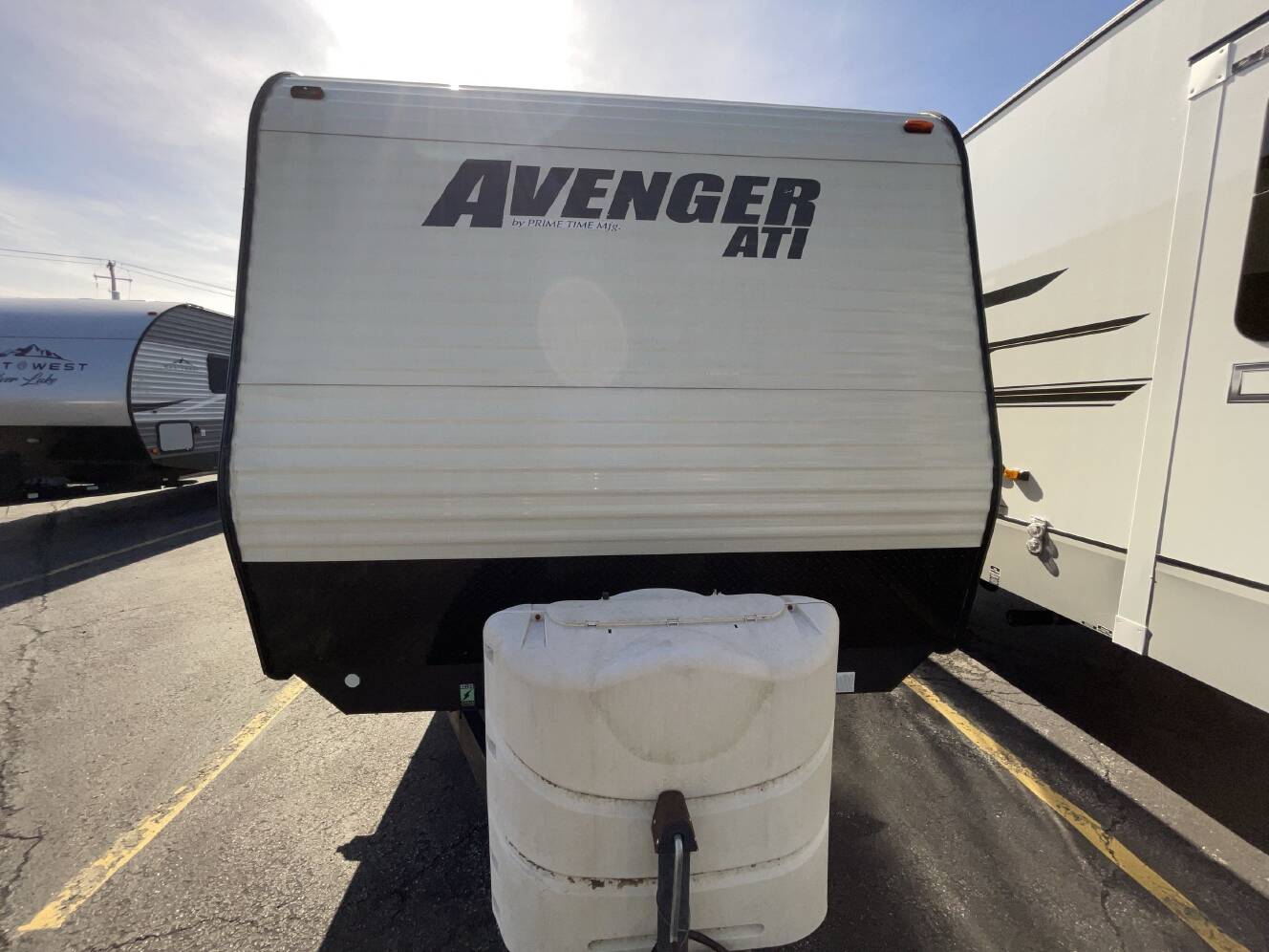 A photo of this 2017 Prime Time AVENGER ATI 27DBS