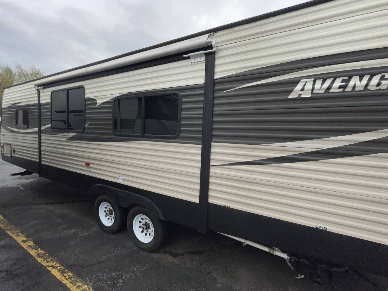 A photo of this 2017 Prime Time AVENGER ATI 27DBS
