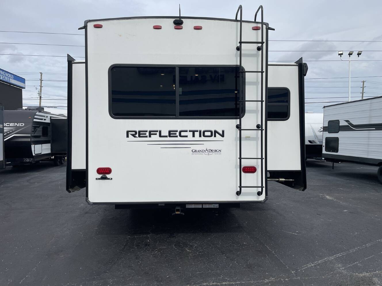 A photo of this 2023 Grand Design REFLECTION 337RLS