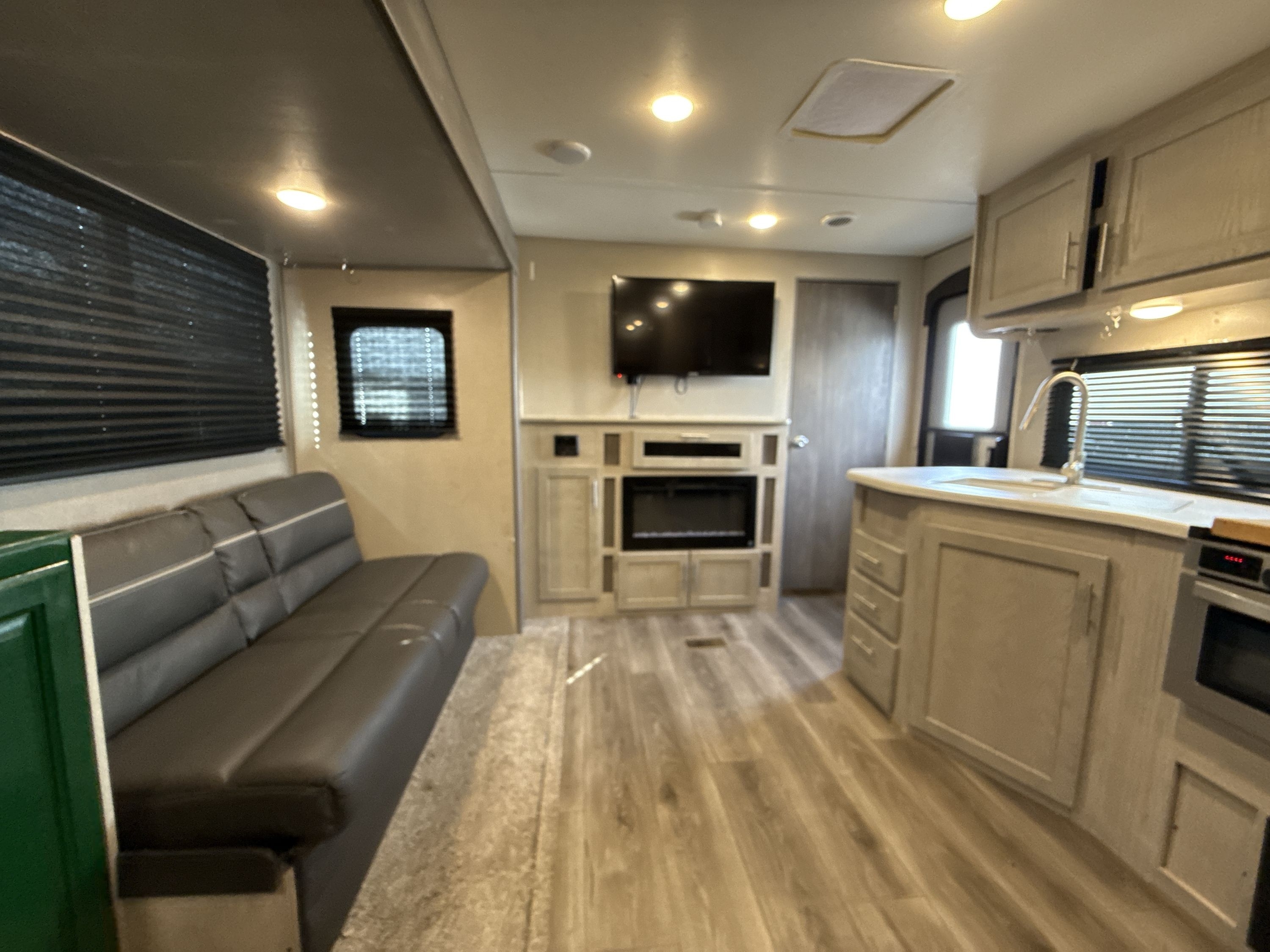 2022 Coachmen CATALINA LEGACY 293QBCK in hugo MN